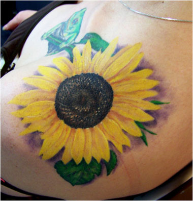 Nicely Done Sunflower Tattoo Design for Women