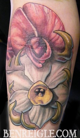 Cool 3D Sweet Pea Flower Tattoo Close-Up