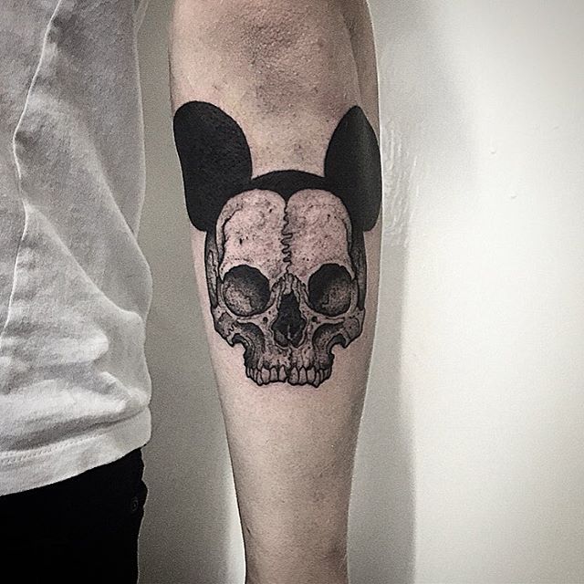 thomasbatestattoo-mickey-mouse-skull-tattoo