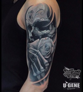 u_genetattoo-white-rose-and-skull-tattoo