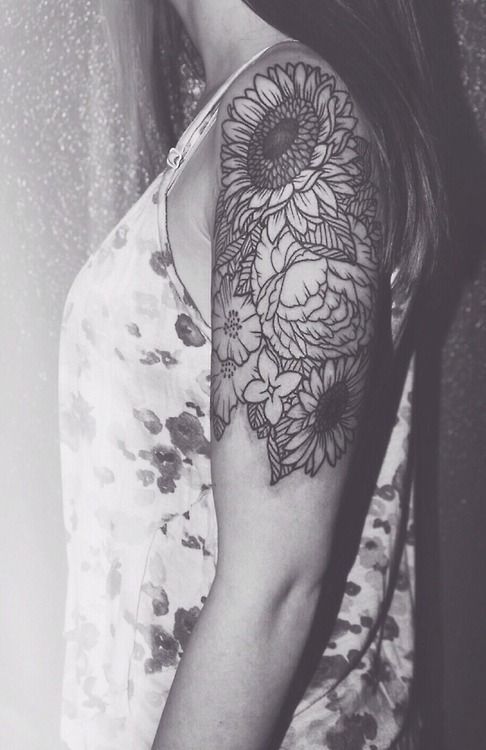 upper arm sleeve flower tattoo