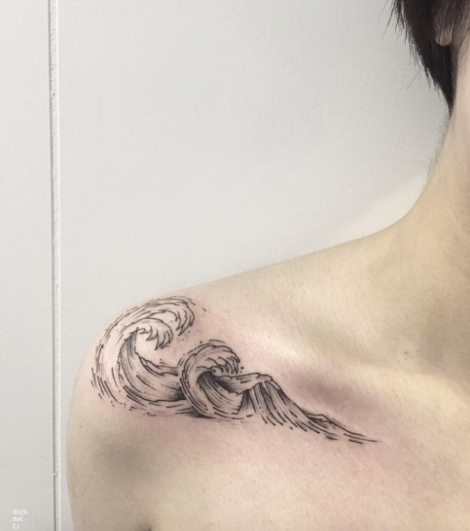 waves-shoulder-tattoo