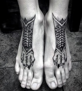 wolf-paw-print-on-feet-tattoos